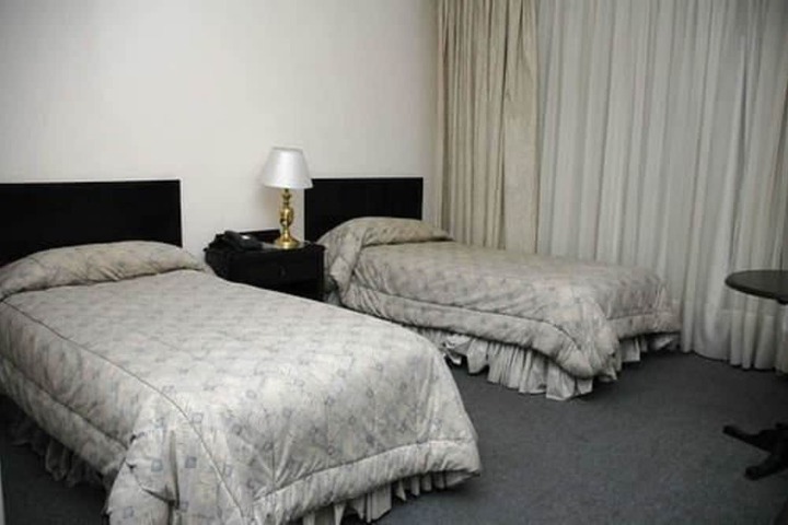Room 8 of 30