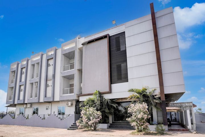 Hotel Ambika Vadodara