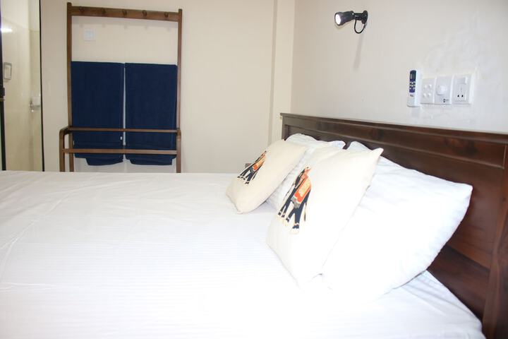Room 5 of 48