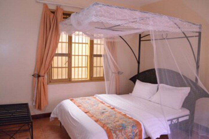 Room 18 of 29