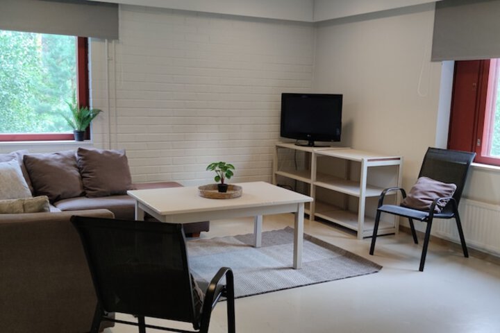 Room 4 of 7