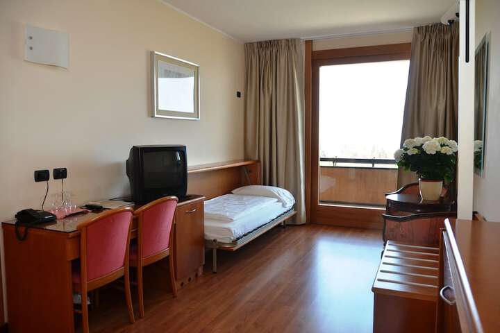 Room 7 of 70