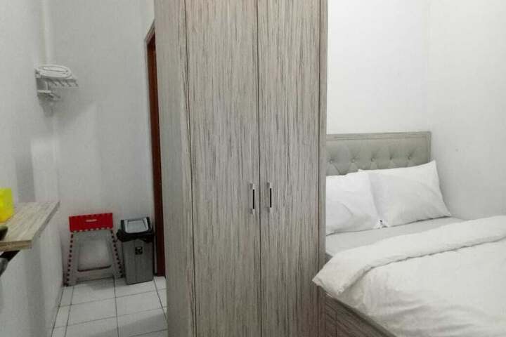 Room 9 of 23