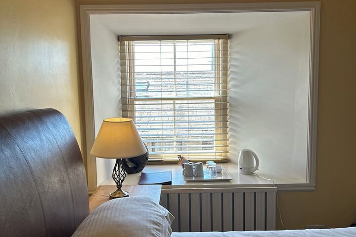 Room 13 of 90