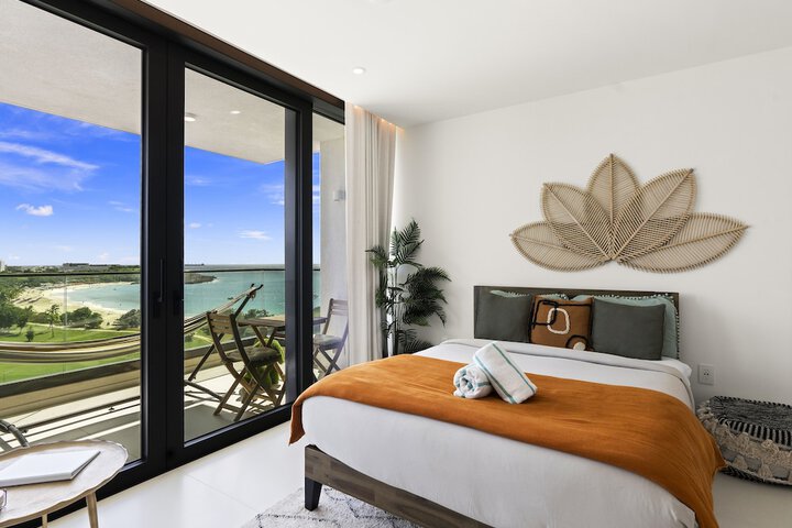 Room 104 of 1000