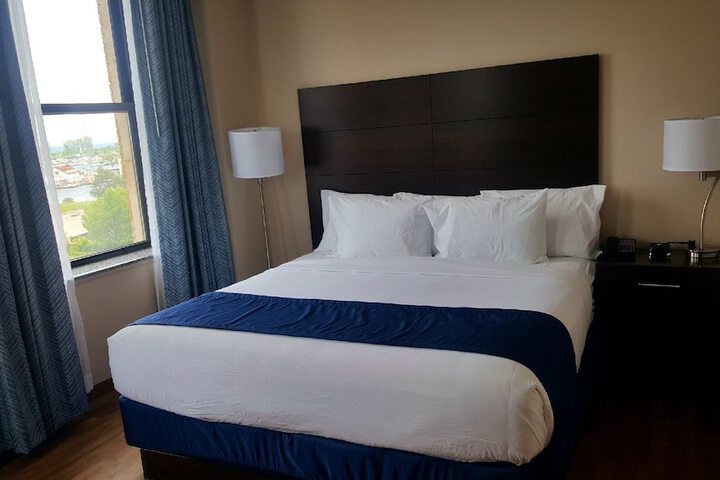 Room 9 of 49
