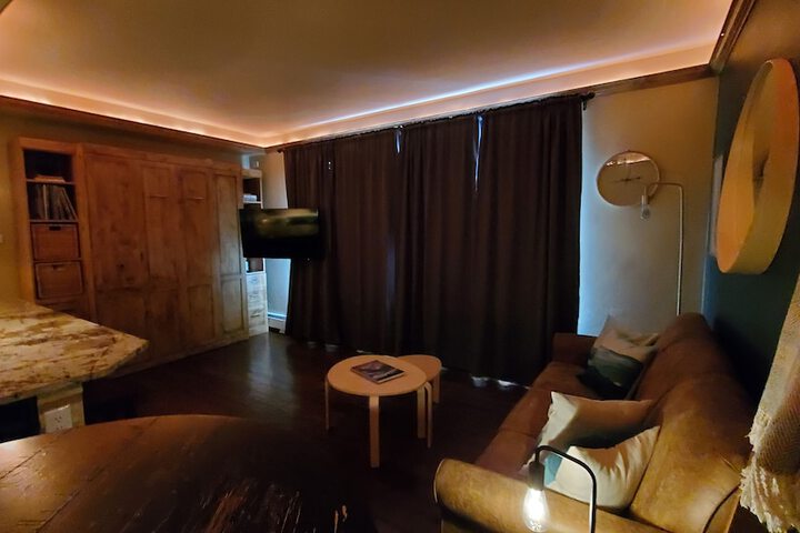 Room 3 of 35
