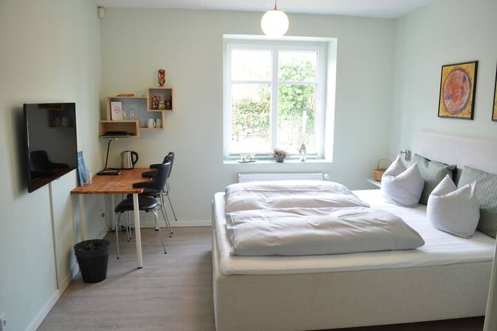 Room 16 of 135