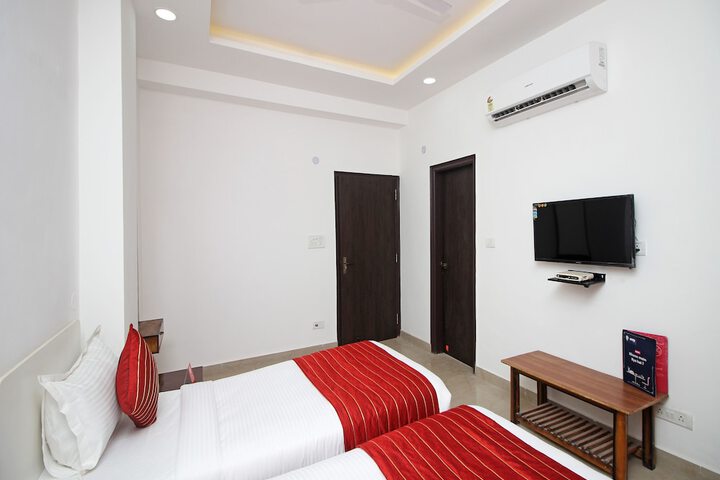 Room 7 of 10