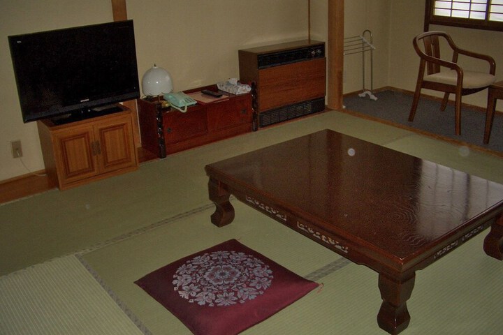 Room 5 of 41