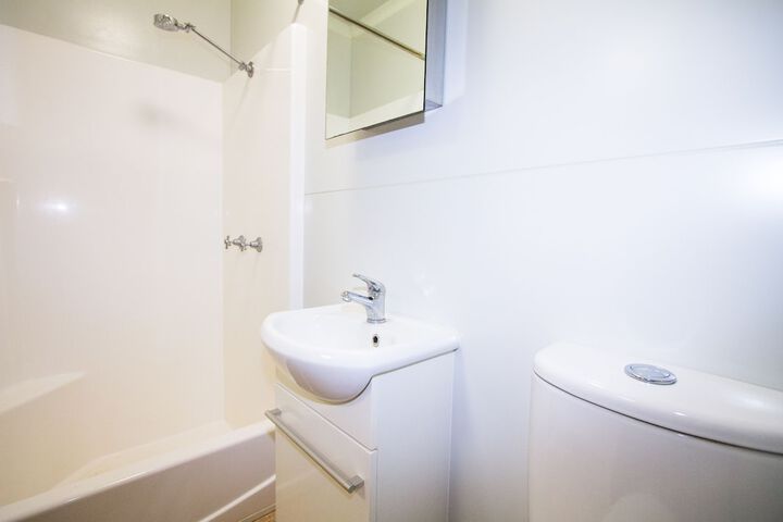 Room 7 of 34