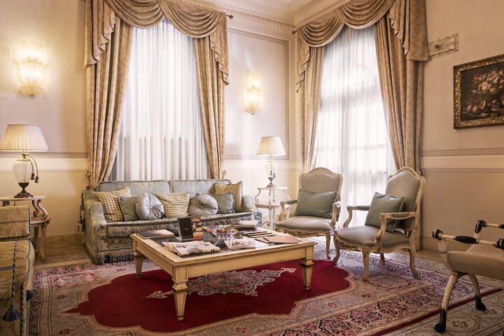 Guest Lobby