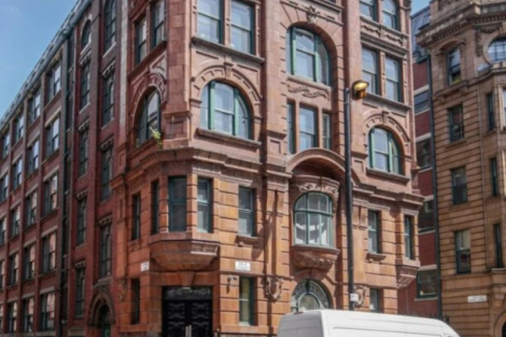 Stunning 1-bed Flat in Trendy Manchester Sleeps 4