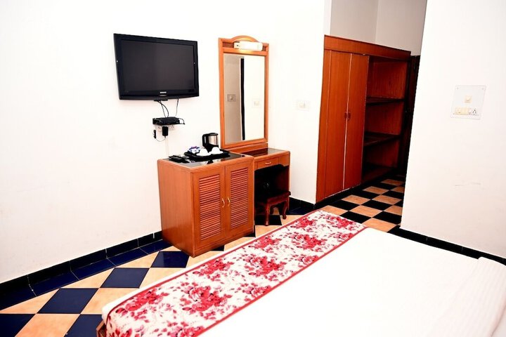 Room 8 of 29