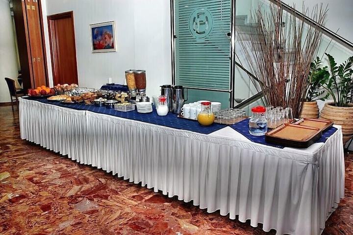 Breakfast buffet