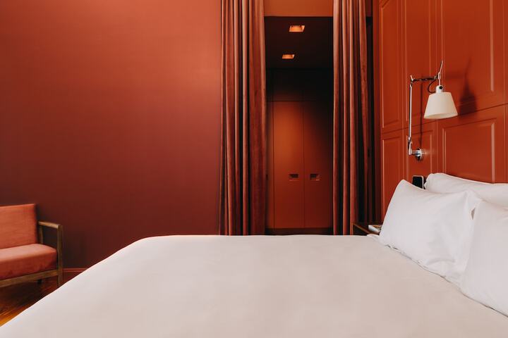 Room 26 of 110