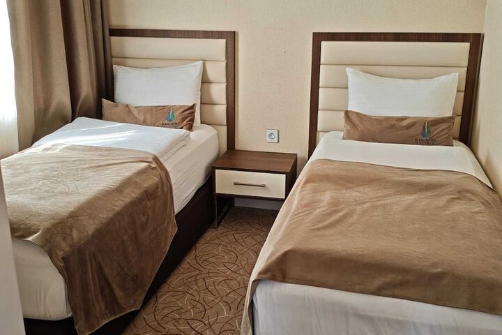 Room 13 of 64