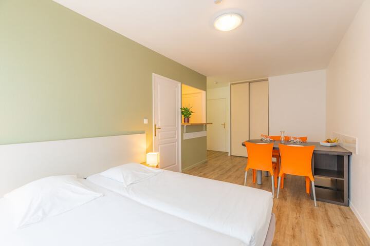 Room 17 of 29