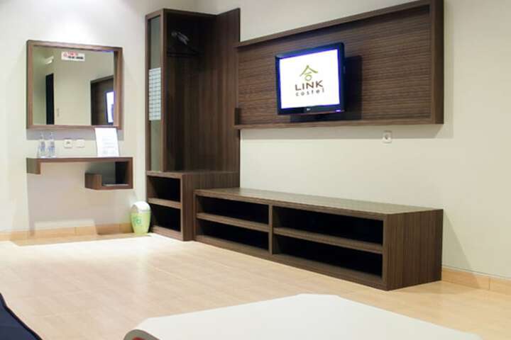 Room 14 of 22