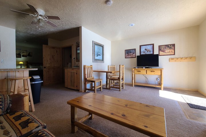 Room 26 of 38