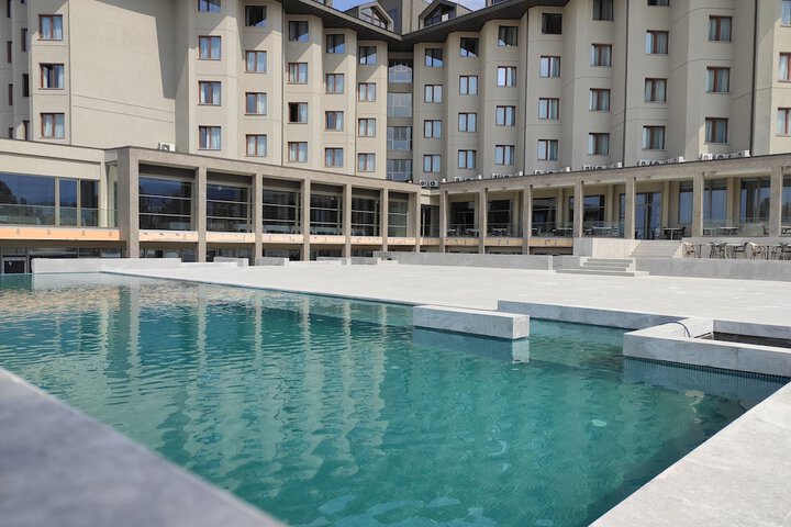 Pool 52 of 66