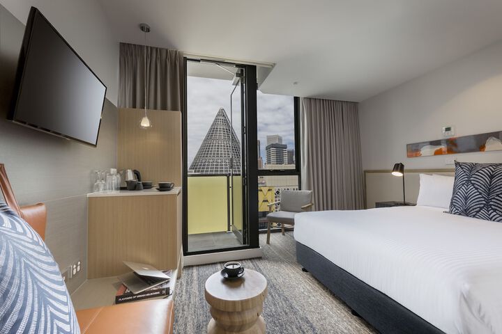 Room 4 of 50