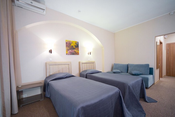 Room 4 of 116