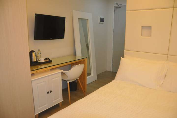 Room 7 of 71