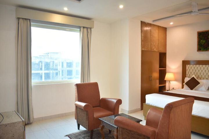 Room 9 of 31