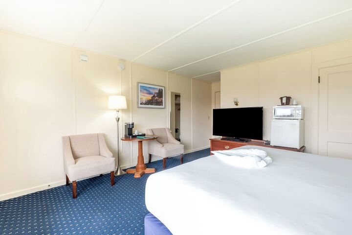 Room 26 of 114