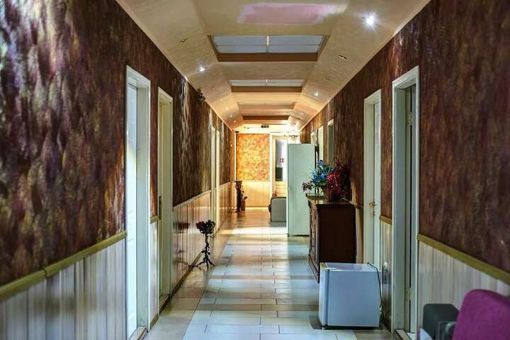 Ballroom/Hall 39 of 45