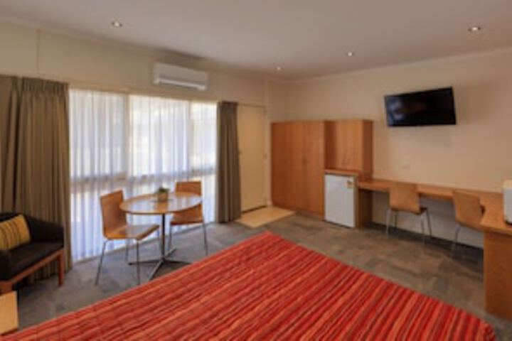 Room 43 of 138