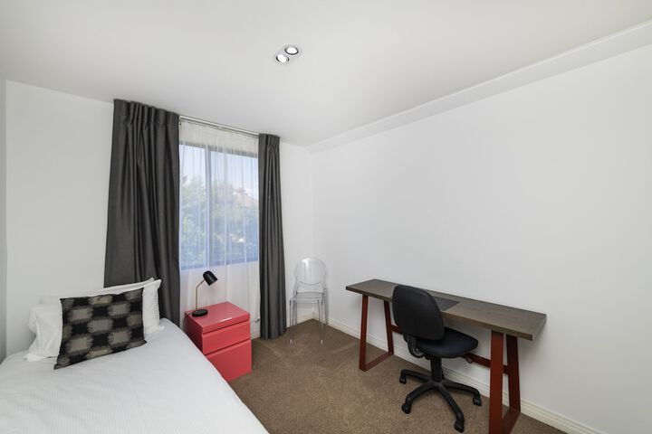 Room 12 of 84