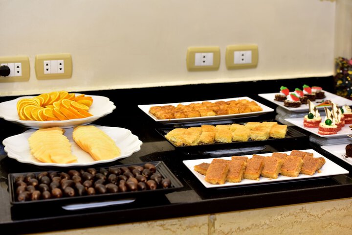 Dining 79 of 103