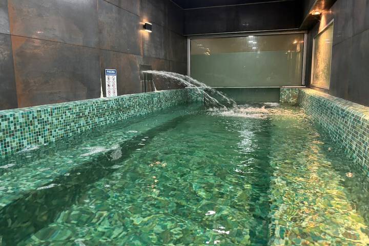 Pool Hotel