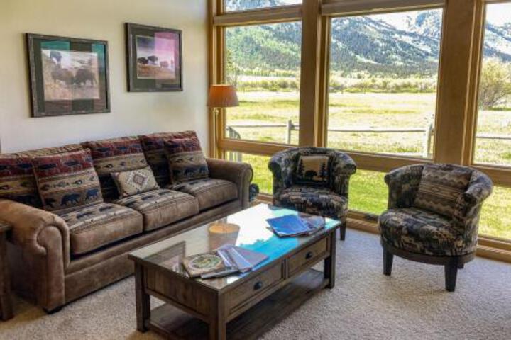 4412 Mackinaw Condominium in Wilson, WY