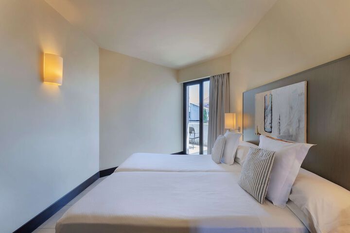 Room 10 of 56