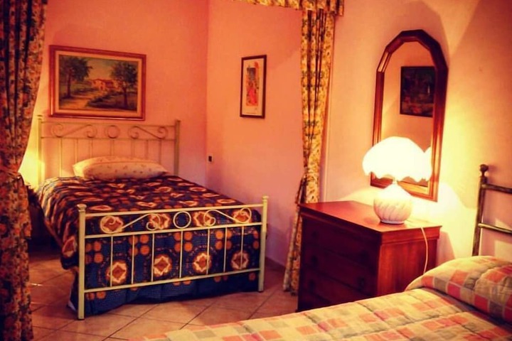 Room 5 of 49