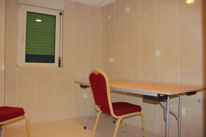 Room 18 of 42
