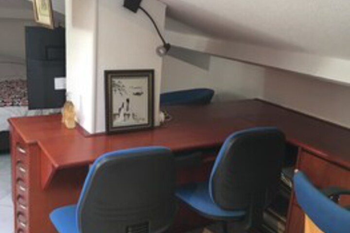 Room 18 of 37