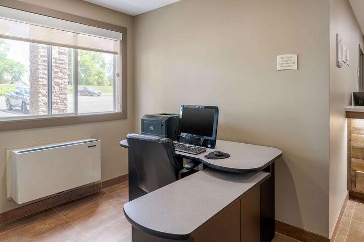 Business Center 54 of 58