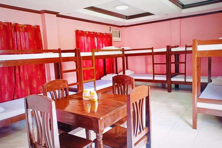 Room 9 of 37