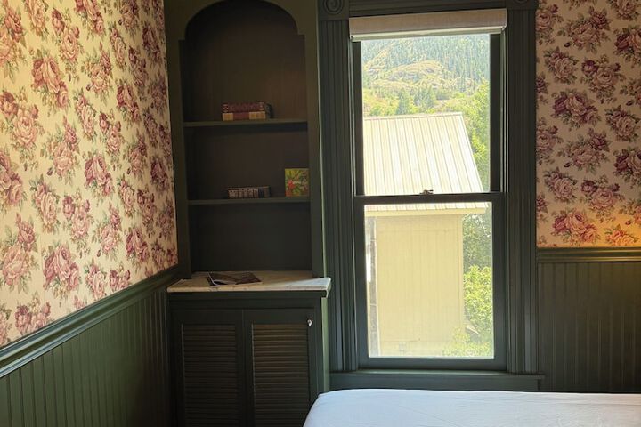 Room 37 of 57