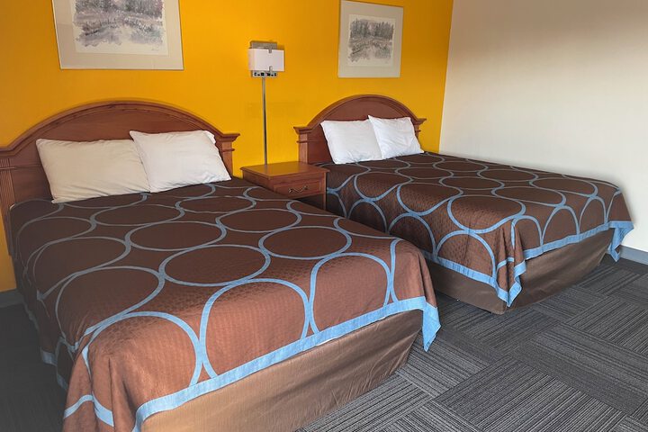 Room 4 of 17