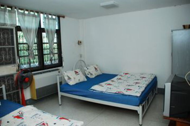 Room 11 of 28