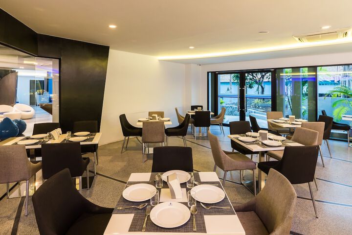 Dining 82 of 121