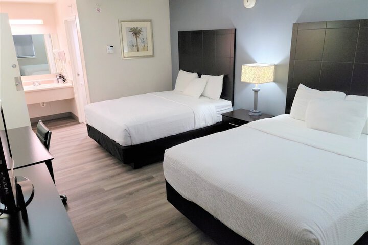2 Double Beds (2 of 18)
