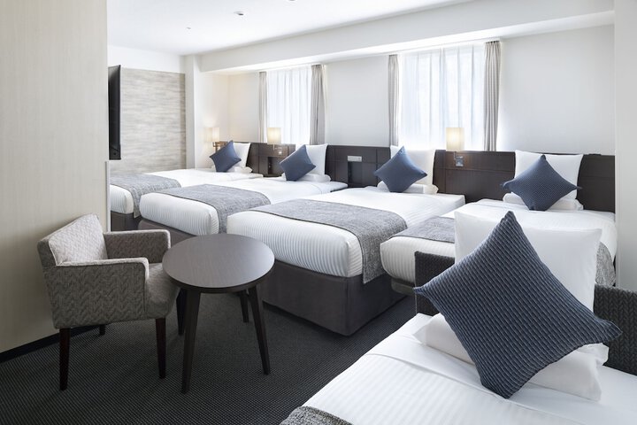 Room 2 of 49