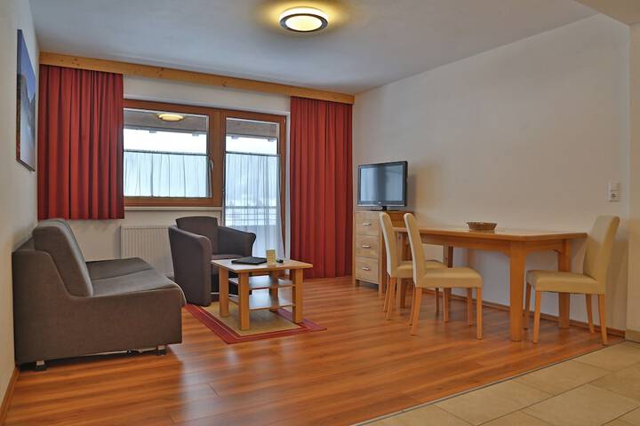 Room 8 of 36