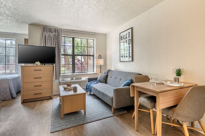 Room 19 of 30